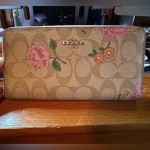 Coach Signature Canvas Floral Wallet
